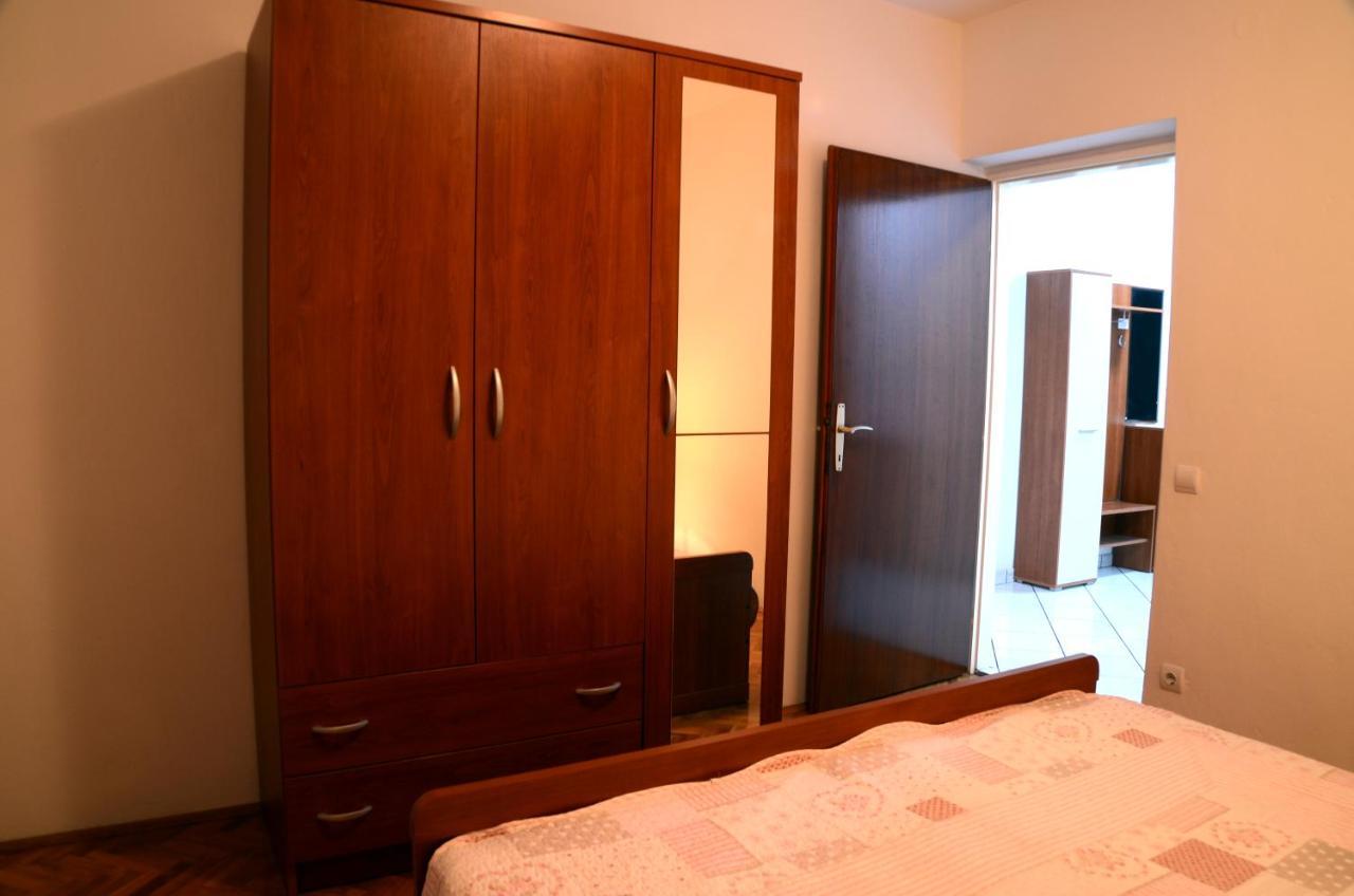 Dvosoban Apartman U Centru Grada 비오그라드나모루 외부 사진