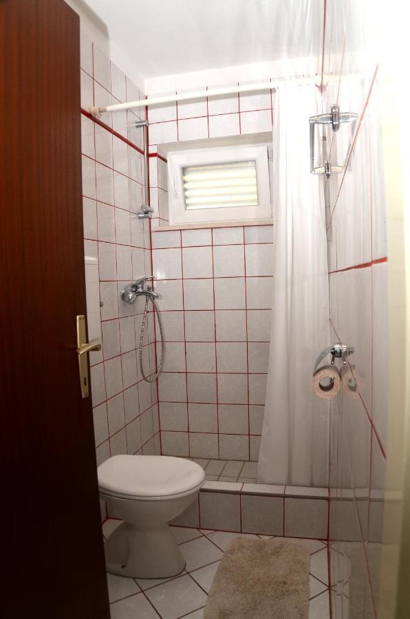 Dvosoban Apartman U Centru Grada 비오그라드나모루 외부 사진