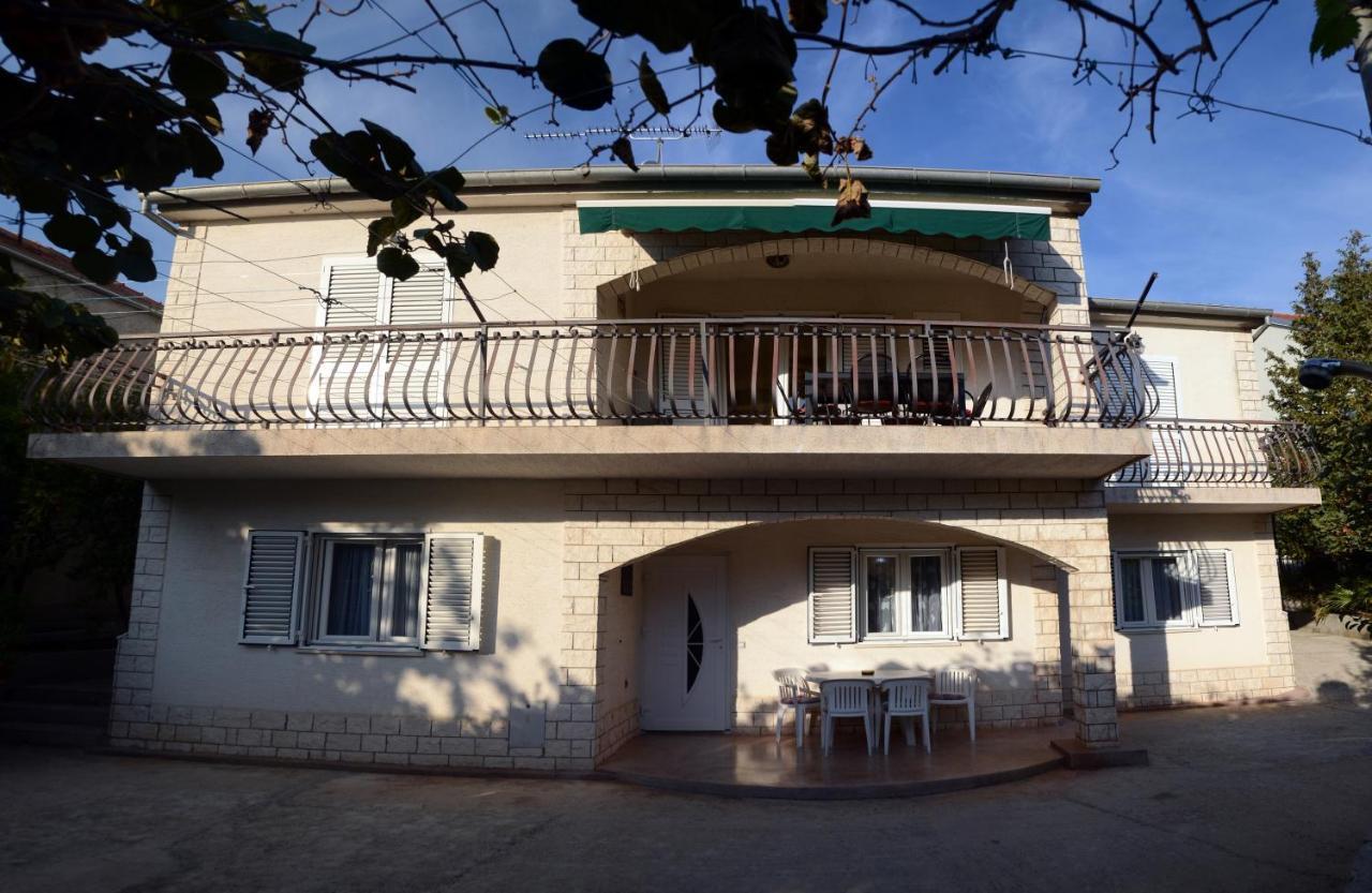 Dvosoban Apartman U Centru Grada 비오그라드나모루 외부 사진
