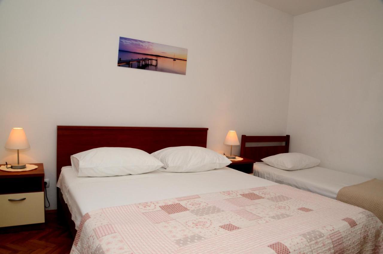 Dvosoban Apartman U Centru Grada 비오그라드나모루 외부 사진