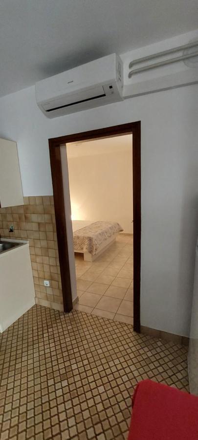 Dvosoban Apartman U Centru Grada 비오그라드나모루 외부 사진